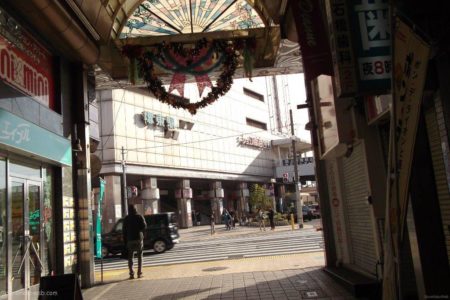 堺駅は、大阪府堺市堺区戎島町3丁にある、南海電気鉄道南海本線の駅。