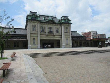 門司港駅は、福岡県北九州市門司区西海岸一丁目にある、JR九州の駅。
