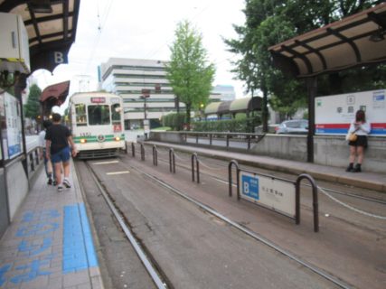 辛島町停留場は、熊本市中央区新市街にある熊本市電の電停。
