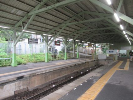 信貴山口駅は、大阪府八尾市黒谷六丁目にある、近鉄の駅。