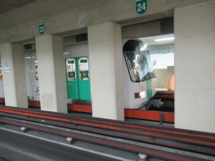 南北線は、麻生駅から真駒内駅までを結ぶ札幌市営地下鉄の路線。