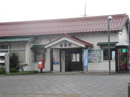 智頭駅は、鳥取県八頭郡智頭町にあるJR西日本・智頭急行の駅。