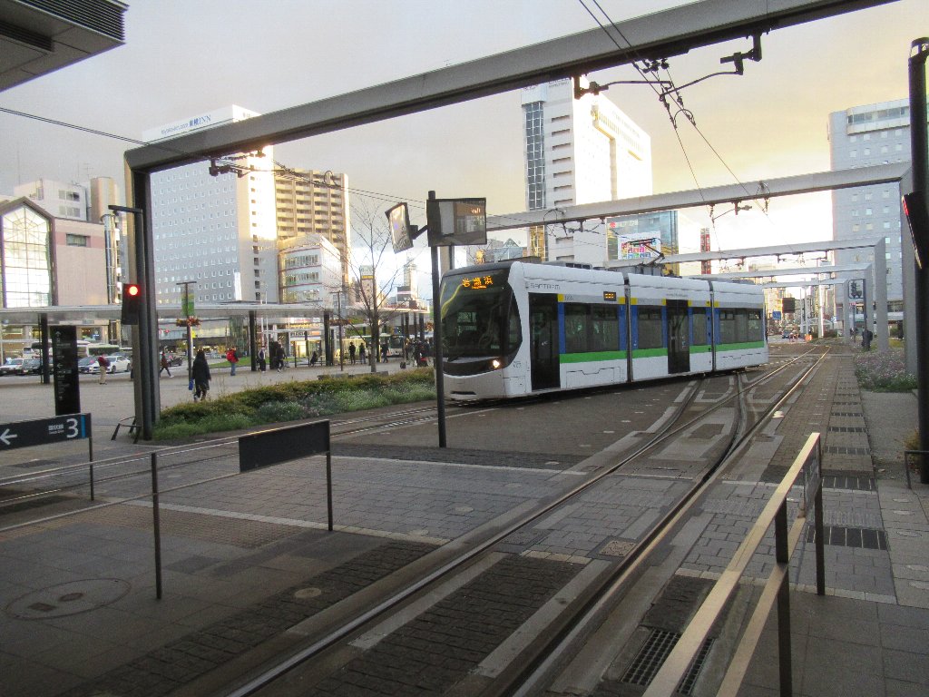 JealousGuy@DoraNekoWeb路面電車のまち富山、を名乗ってしまいましたか。