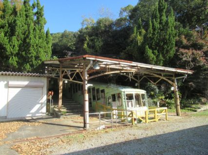 旧屋島ケーブル屋島登山口駅跡、もはや残骸化しておりました。