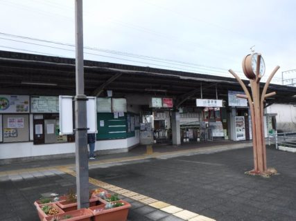 近鉄御所駅は、奈良県御所市末広町にある、近鉄御所線の駅。