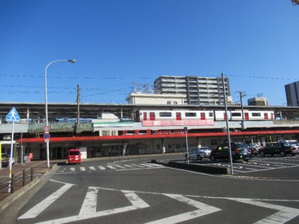 中津駅は、大分県中津市大字島田にある、JR九州日豊本線の駅。