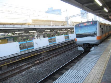 神田駅は、東京都千代田区にある、JR東日本・東京メトロの駅。
