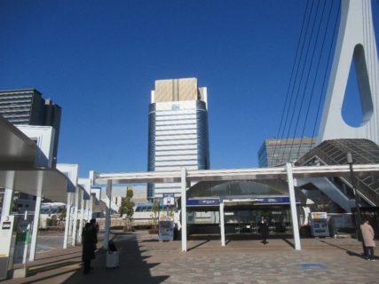 東京テレポート駅は、東京都江東区青海一丁目にある、りんかい線の駅。