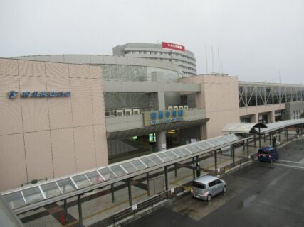 和泉中央駅は、大阪府和泉市いぶき野五丁目にある泉北高速鉄道の駅。