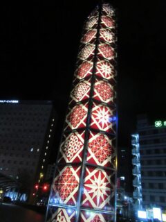 鹿児島中央駅西口の夜景、薩摩切子燈が奇麗っすね。