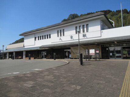 人吉駅は、熊本県人吉市中青井町にある、JR九州の駅。
