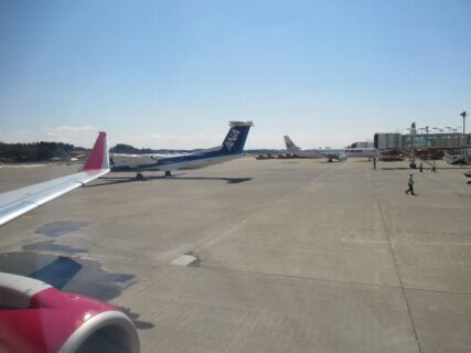 青森から神戸まで、飛んで帰ります。
