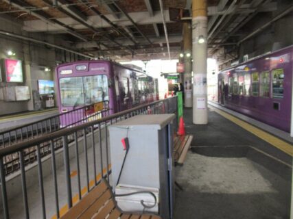 帷子ノ辻駅は、京都市右京区太秦帷子ケ辻町にある、京福電気鉄道の駅。