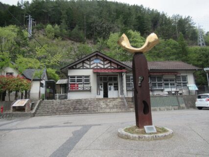 通洞駅は、栃木県日光市足尾町松原にある、わたらせ渓谷鐵道の駅。