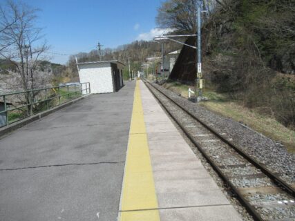 大前駅は、群馬県吾妻郡嬬恋村大字大前にある、JR東日本吾妻線の駅。