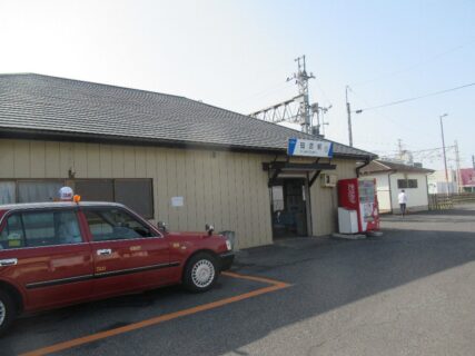 田沼駅は、栃木県佐野市栃本町にある、東武鉄道佐野線の駅。