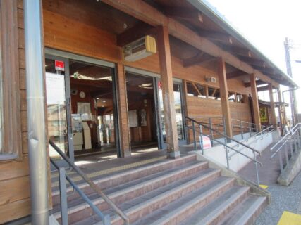 虎姫駅は、滋賀県長浜市大寺町細田にある、JR西日本北陸本線の駅。