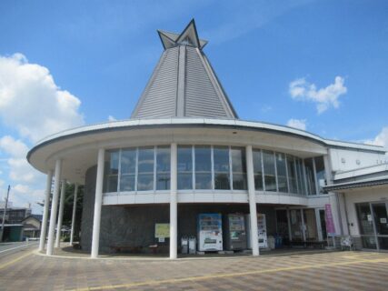 左沢駅は、山形県西村山郡大江町大字左沢にある、JR東日本左沢線の駅。