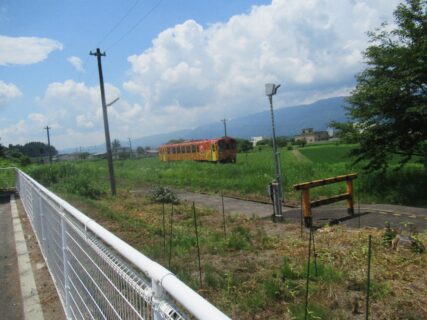 荒砥駅は、山形県西置賜郡白鷹町大字荒砥甲にある山形鉄道の駅。