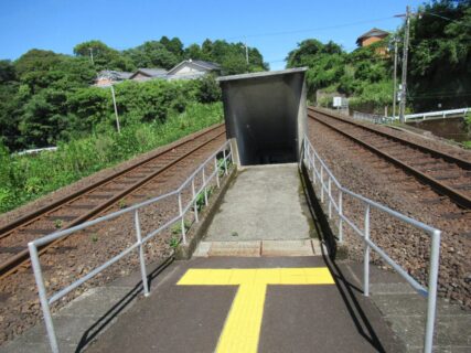 浮鞭駅は、高知県幡多郡黒潮町浮鞭にある土佐くろしお鉄道中村線の駅。