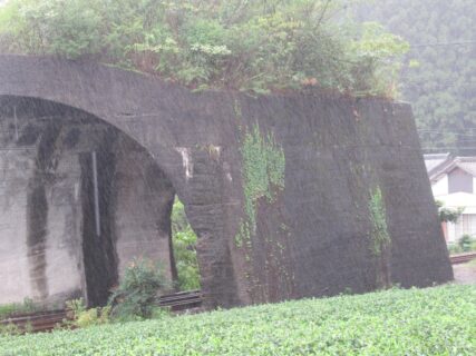 日本一短いトンネル？、川根電力索道用保安隧道。