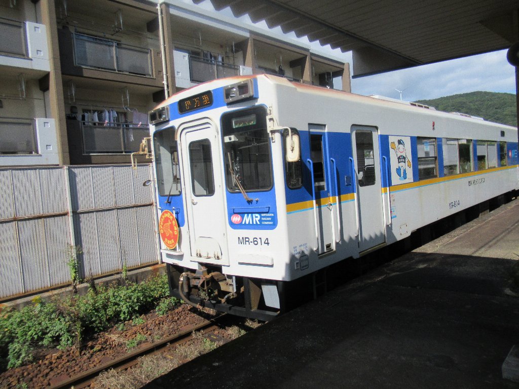 神田駅は、長崎県北松浦郡佐々町皆瀬免にある、松浦鉄道西九州線の駅。