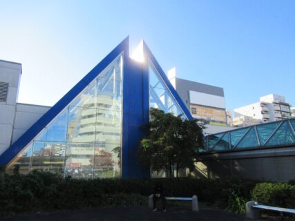 湘南台駅は、神奈川県藤沢市にある、小田急・相鉄・横浜市営地下鉄の駅。