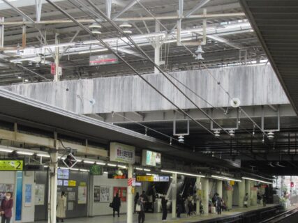 武蔵小杉駅は、川崎市中原区にある、JR東日本・東急電鉄の駅。