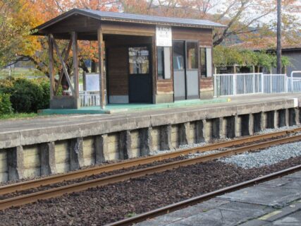 前郷駅は、秋田県由利本荘市前郷にある、由利高原鉄道の駅。