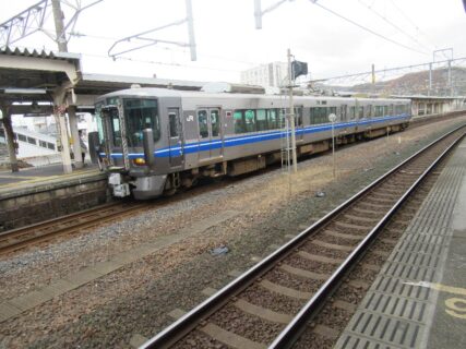 敦賀駅は、福井県敦賀市鉄輪町一丁目にある、JR西日本の駅。