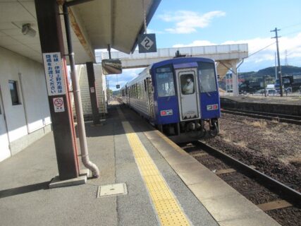 関駅は、三重県亀山市関町新所にある、JR西日本関西本線の駅。
