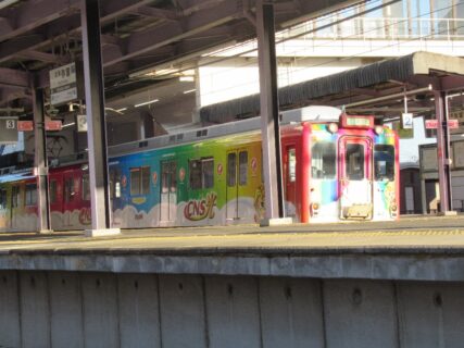 近鉄弥冨駅は、愛知県弥富市鯏浦町西前新田にある、近鉄名古屋線の駅。