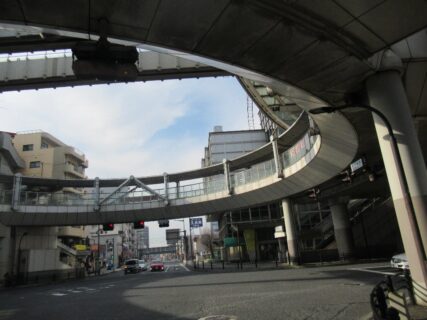 県庁前駅は、千葉市中央区市場町にある、千葉都市モノレールの駅。