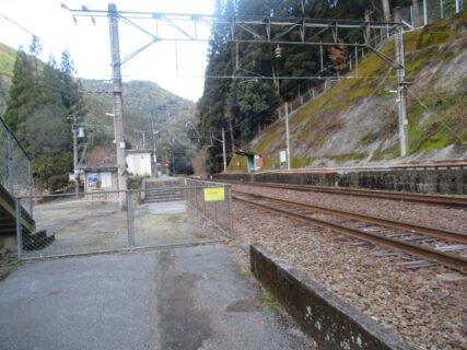 宗太郎駅は、大分県佐伯市宇目大字重岡にある、JR九州日豊本線の駅。