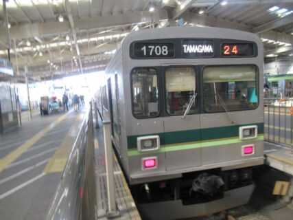 東急の蒲田駅から、東急多摩川線に乗車いたします。