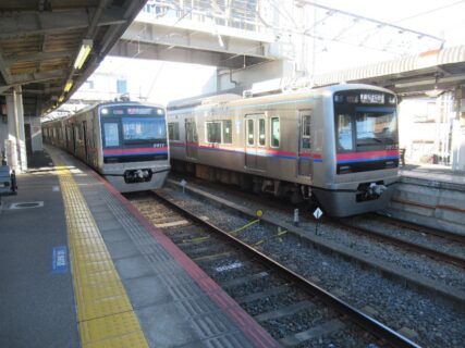 京成津田沼駅は、千葉県習志野市にある、京成電鉄・新京成電鉄の駅。