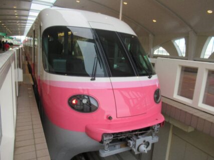 ディズニーリゾートラインは、舞浜リゾートラインが運営する鉄道。