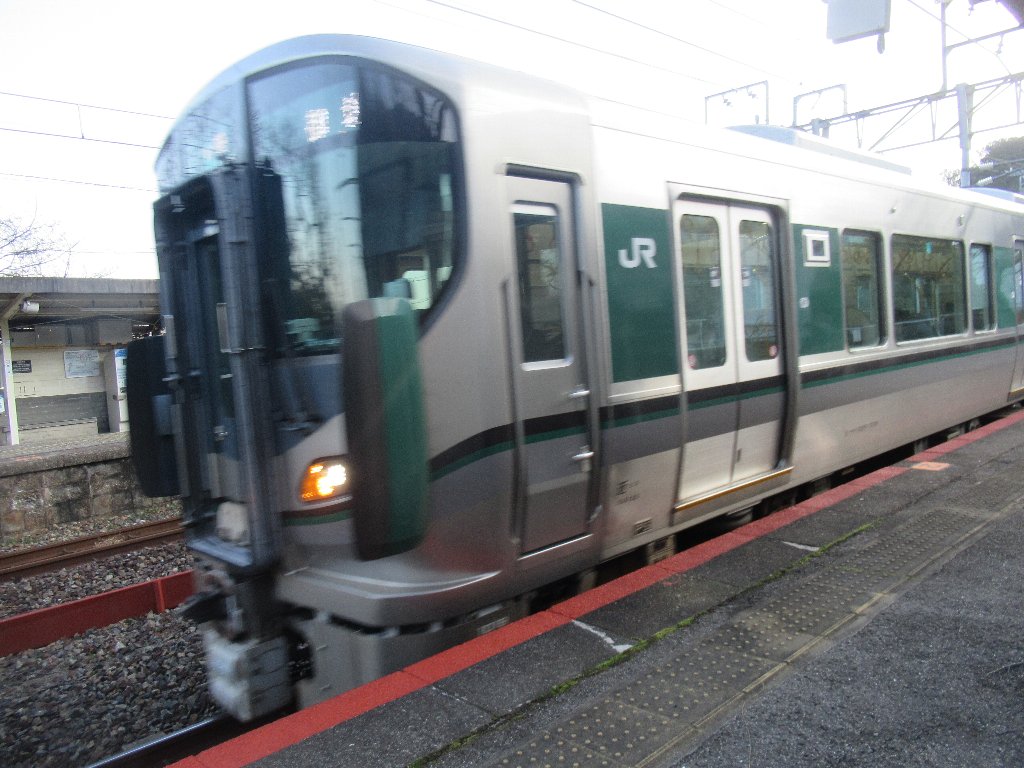 冷水浦駅は、和歌山県海南市冷水にある、JR西日本紀勢本線の駅。