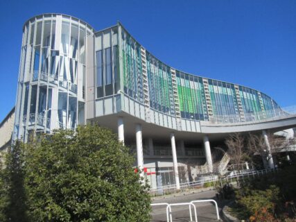 徳重駅は、名古屋市緑区乗鞍二丁目にある、名古屋市営地下鉄の駅。