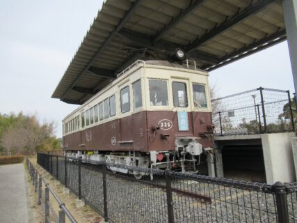 高松市立房前公園の高松琴平電気鉄道3000形335号。