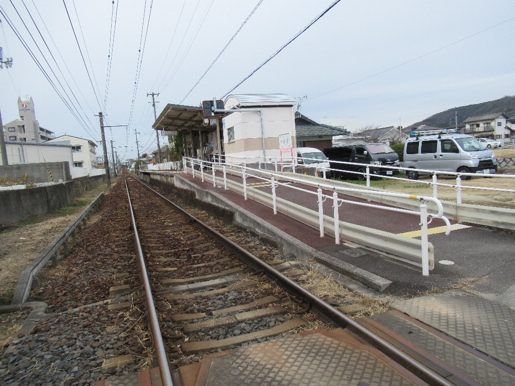 塩屋駅は、香川県高松市牟礼町大町にある、高松琴平電気鉄道志度線の駅。