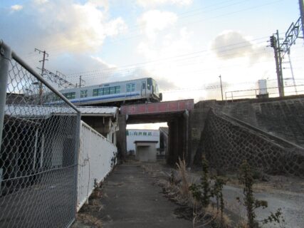 紀伊中ノ島駅は、和歌山市中之島にある、JR西日本阪和線の駅。