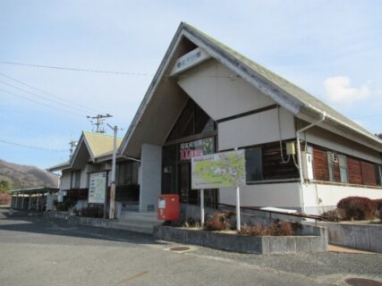 備後三川駅は、広島県世羅郡世羅町にある、JR西日本福塩線の駅。