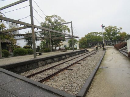 志免駅は、福岡県糟屋郡志免町にあった、国鉄香椎・勝田線の駅（廃駅）。