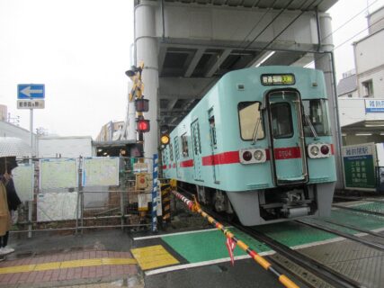 雑餉隈駅は、福岡市博多区麦野四丁目にある、西鉄天神大牟田線の駅。