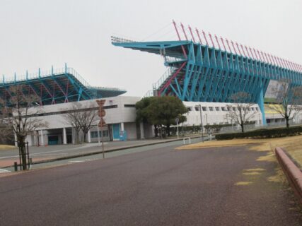 駅前不動産スタジアム、正式名称は鳥栖スタジアム。
