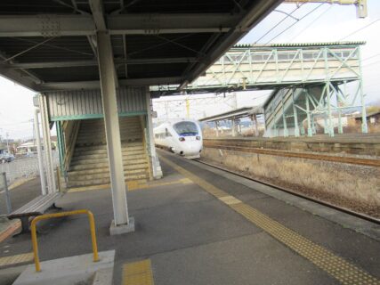 久保田駅は、佐賀市久保田町にある、JR九州長崎本線と唐津線の駅。