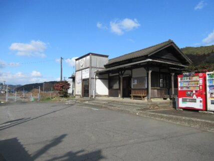 厳木駅は、佐賀県唐津市厳木町厳木にある、JR九州唐津線の駅。