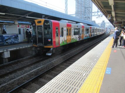 今津駅は、兵庫県西宮市にある、阪神電気鉄道・阪急電鉄の駅。