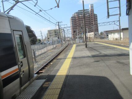 長尾駅は、大阪府枚方市長尾元町五丁目にある、JR西日本片町線の駅。